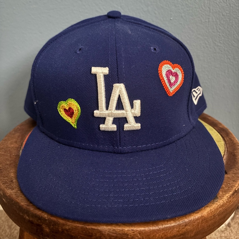 LA Dodgers Fitted Baseball Hat w/Stitched Hearts 7 1/2